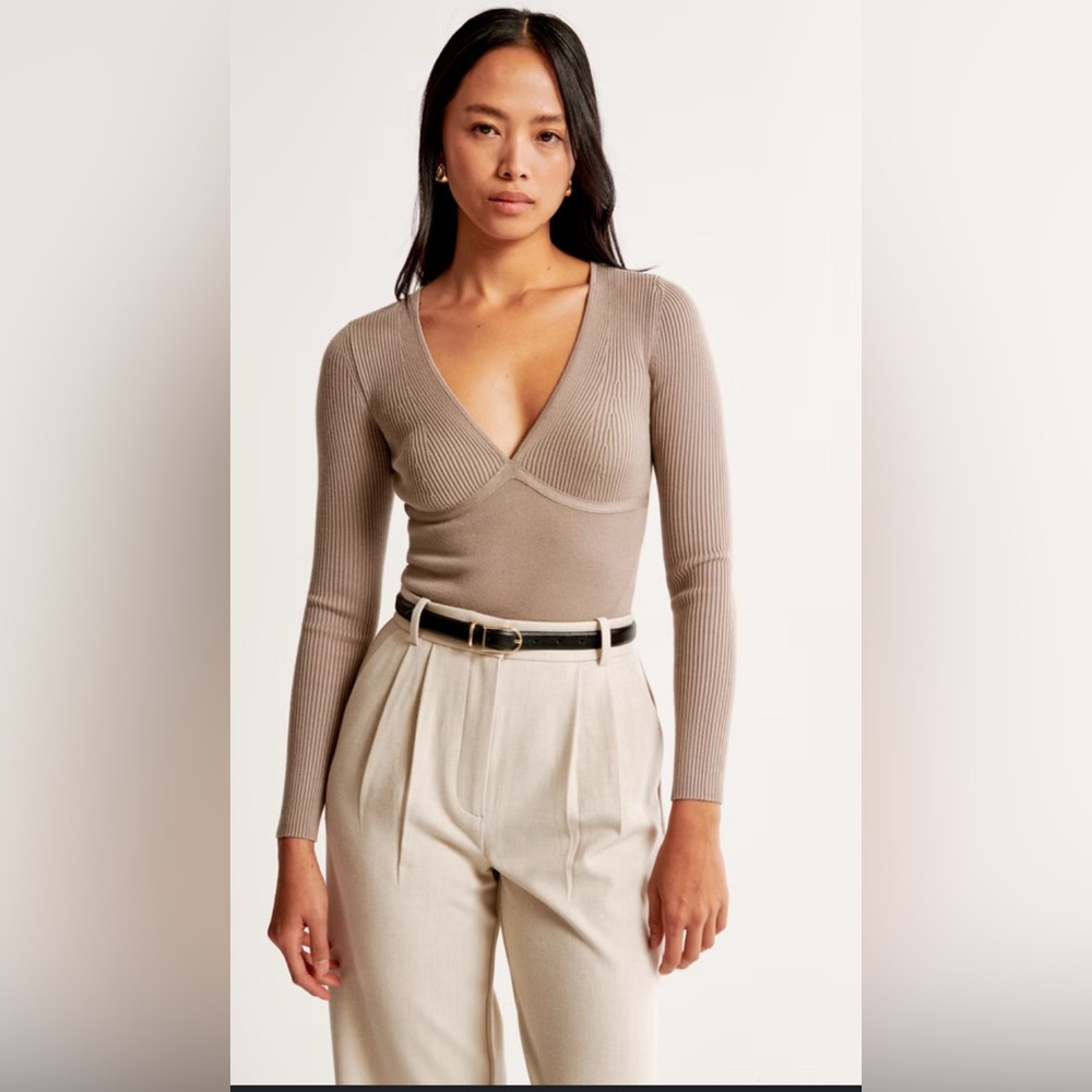 Abercrombie & Fitch Long Sleeve V-Neck Bodysuit